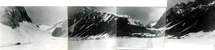 55. Панорама слияния ущелий р.Ахбашер (справа) и р.Ак-Су (слева). Высота - 3000 м. 17.05.76