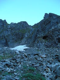 вид на перевал Дикобраз с осыпи