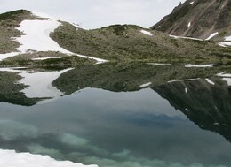 лед на небольшом озере