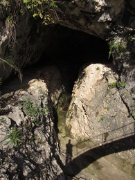 пещера Spila