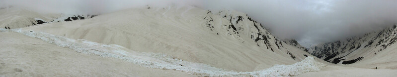 панорама лавинного выноса из-под нашего перевала