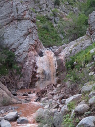 водопад на левом истоке реки Азрив