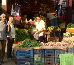рынок в Бхунтаре