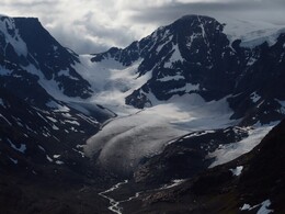 ледник Sydbreen и перевал Ледовый