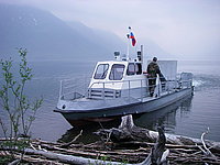 4. Причаливание катера на озере Лама