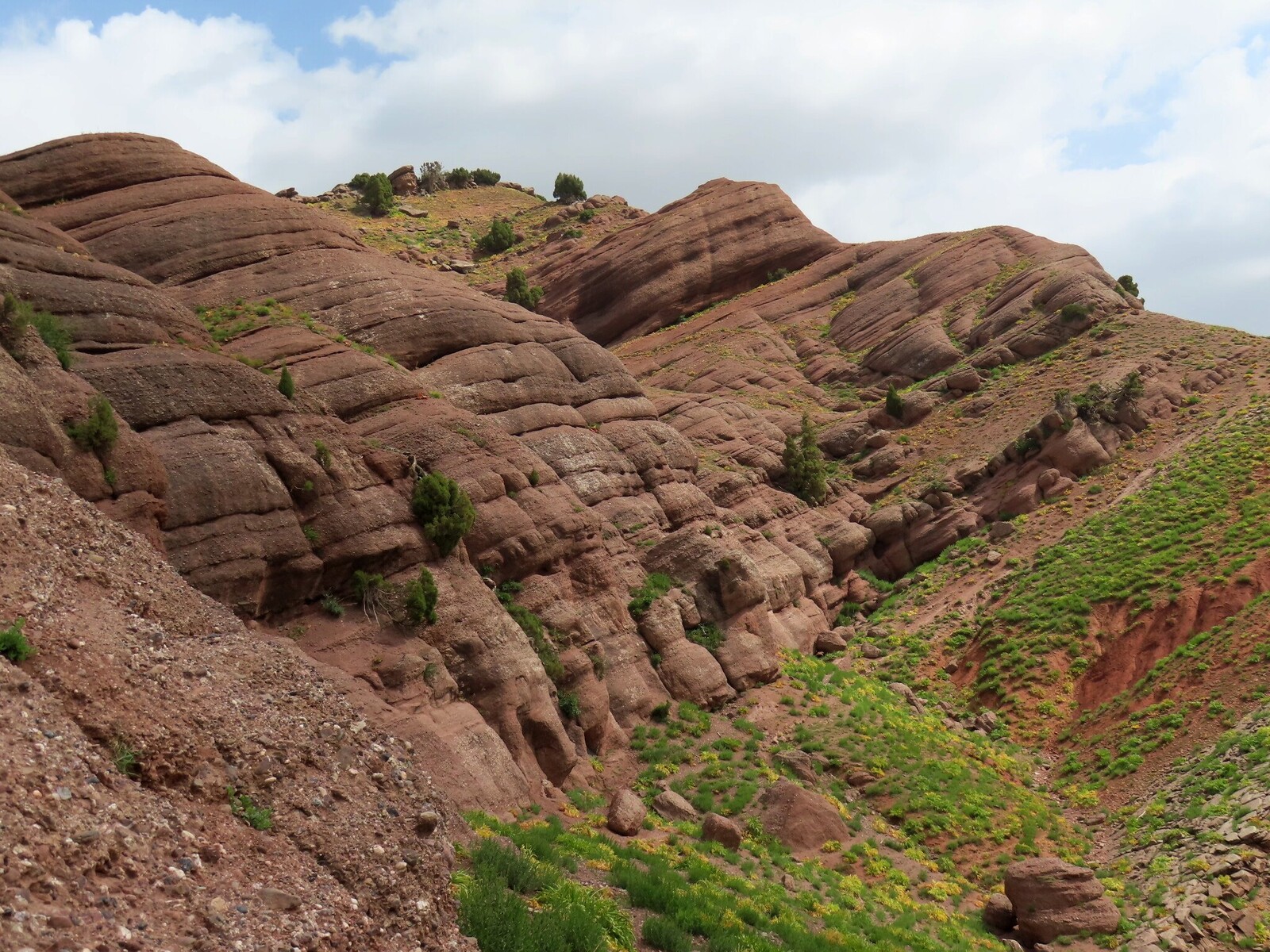     way through the belt of rocks