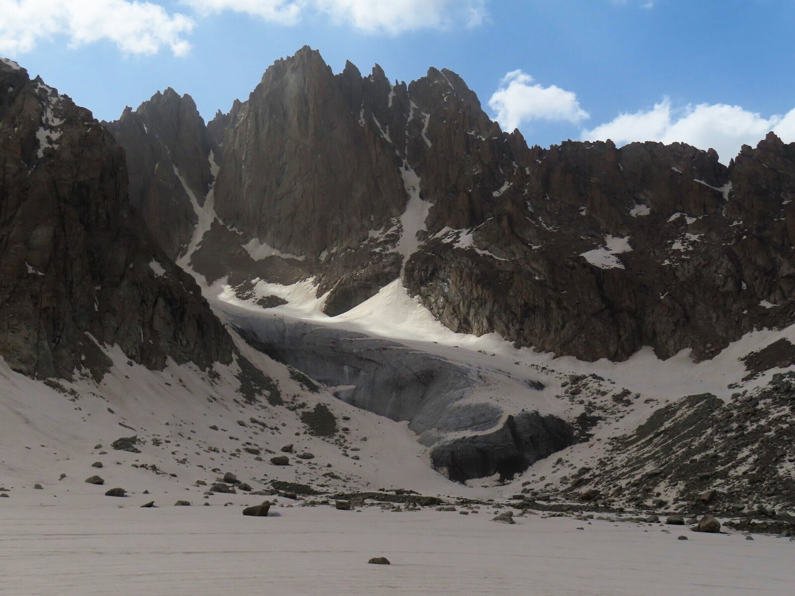  ~4640     mountain ~4640 and glacier under it