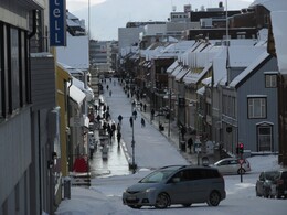 некоторые тротуары подогреваются, но на улицах все равно снежно