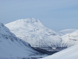 спуск в долину, гора Tromsdaltinden