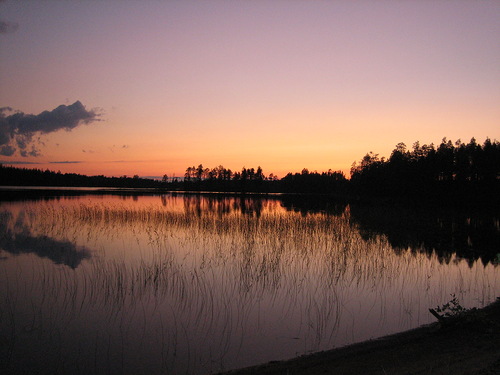 закат на озере под горой Нестерова