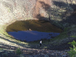 в кратере (фото А.В.)