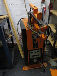 spot-welding machine