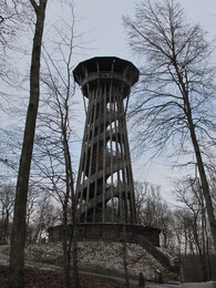 деревянная винтовая башня