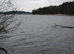 озеро еще не замерзло