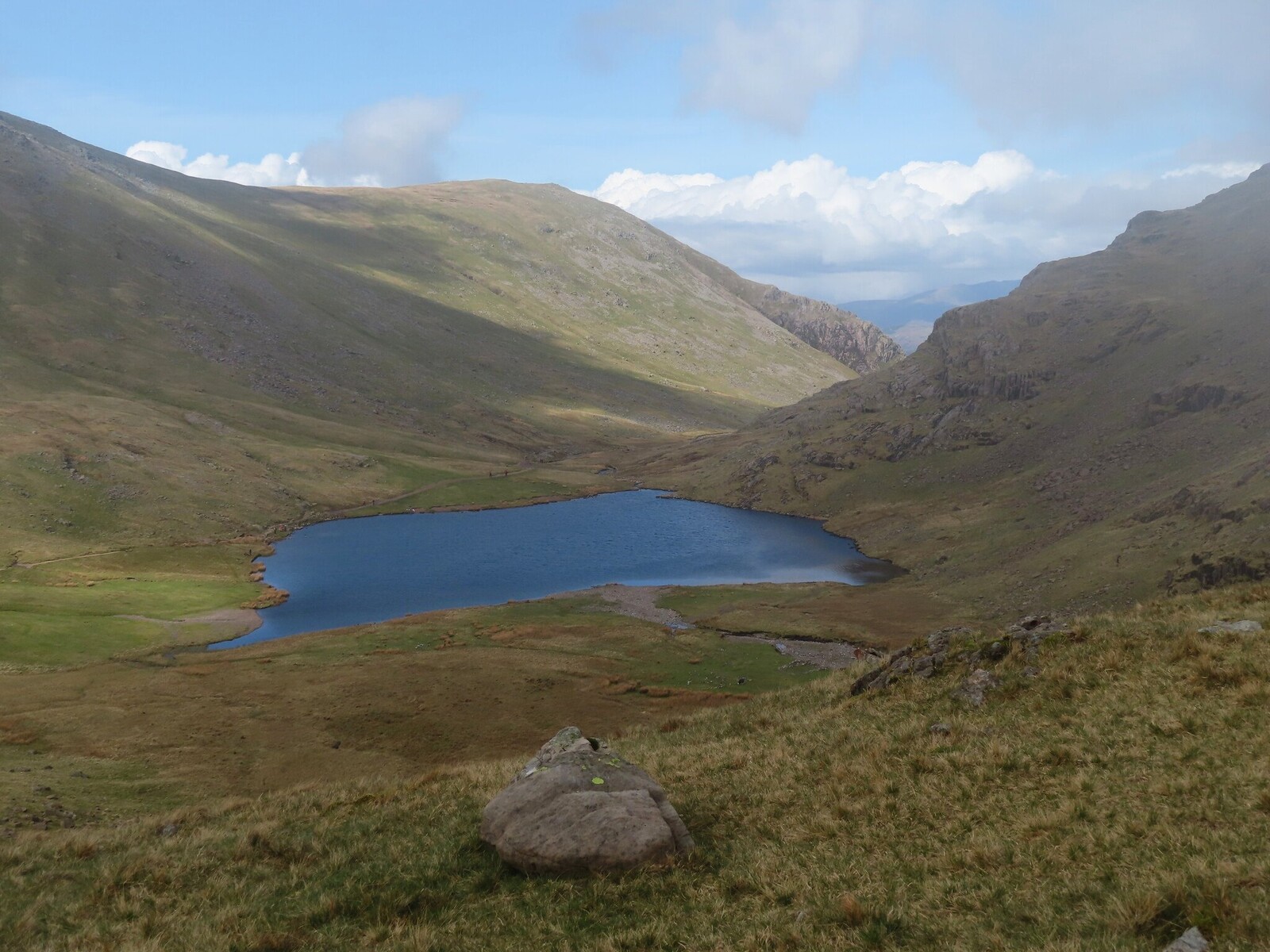 Descending to Styhead tarn