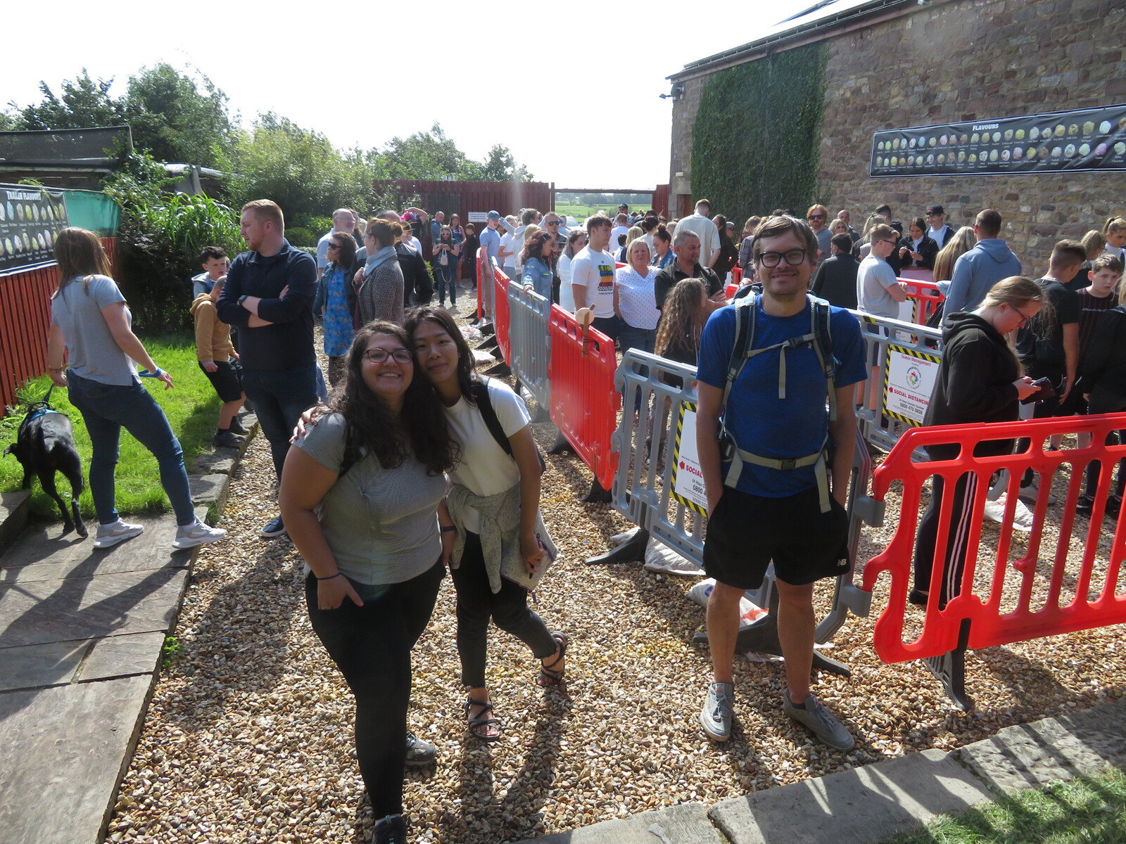 queue for icecream in Wallings